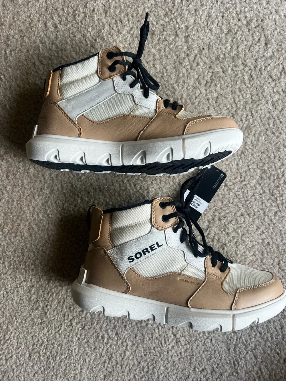 Sorel Explorer II - Sneaker Boots - Women’s Size 9 - New With Tags